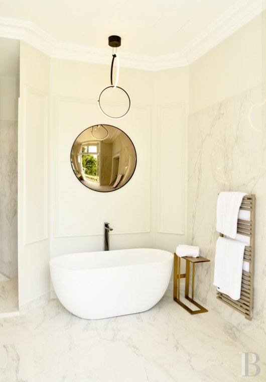 A 19th century chateau open for receptions and holidays to the east of Avignon in the Vaucluse  - photo  n°15